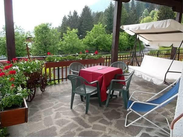 Hotel Residence La Rosa Castione della Presolana Bagian luar foto